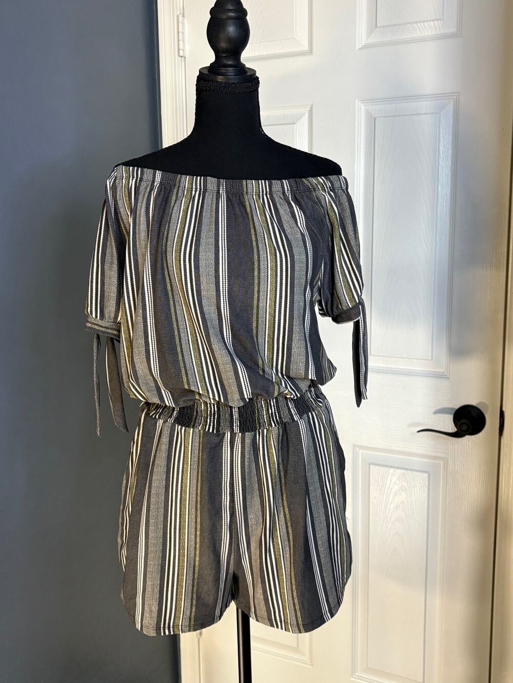 Derek Heart Women's Striped Off Shoulder Jumpsuit XL